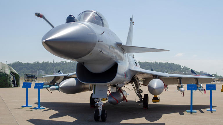 Một chiếc Chengdu J-10 đang được trưng bày