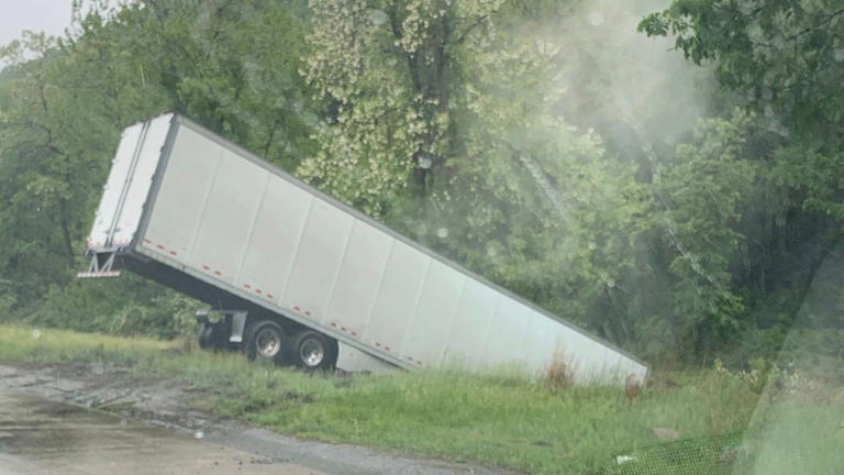 Tractor-trailer crashes downhill on Rt. 322 in Dauphin County