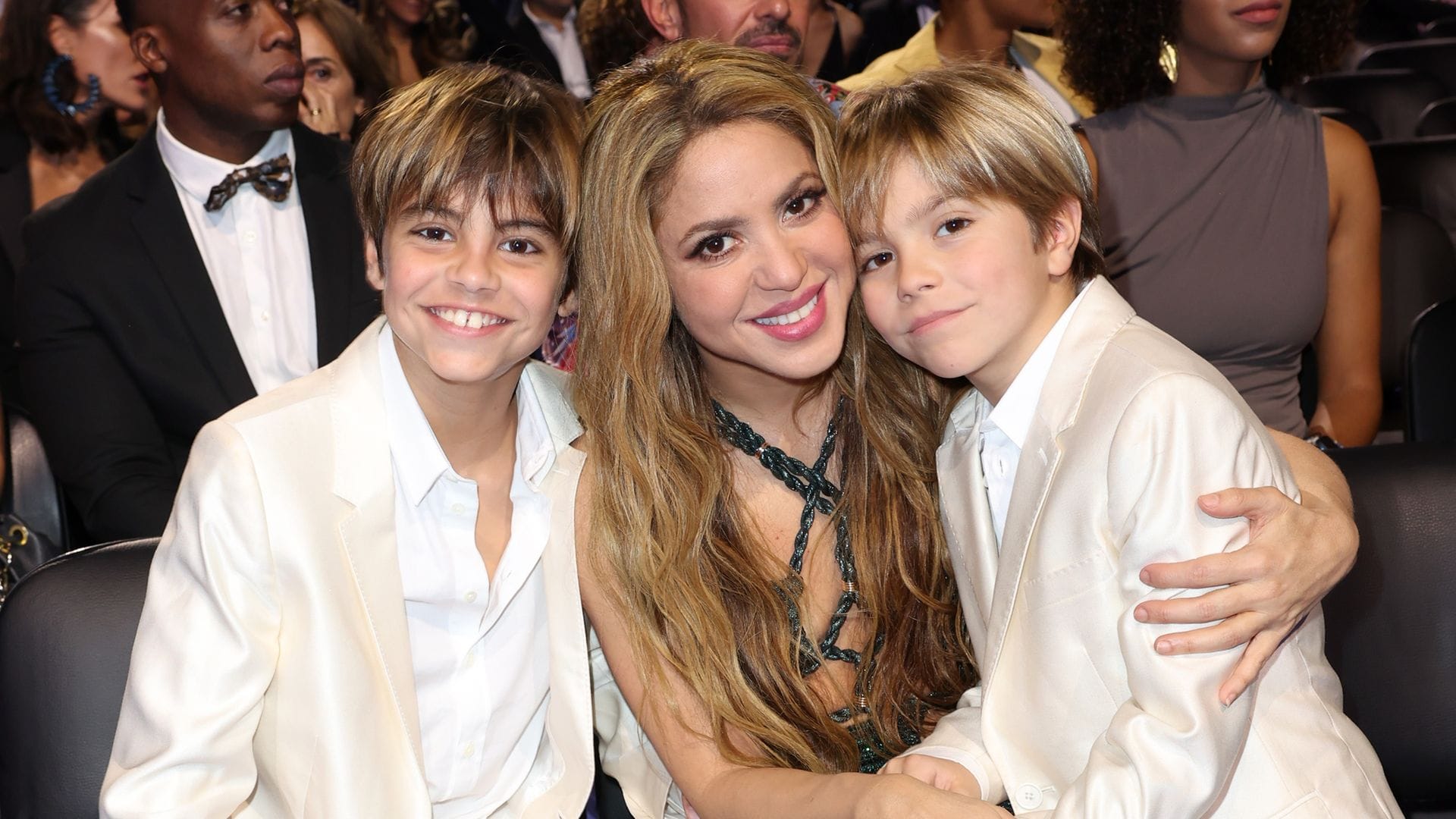 El sorprendente videoclip de los hijos de Shakira: Milan y Sasha brillan en  su debut musical