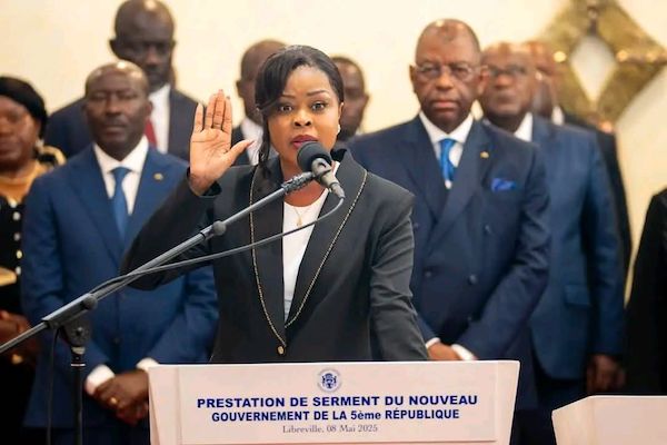 Prestation de serment des membres du Gouvernement : Mme Nginga Chaning ...