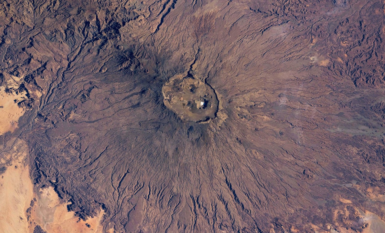A Mysterious White Patch Crowns the Sahara’s Highest Volcano—It’s Not