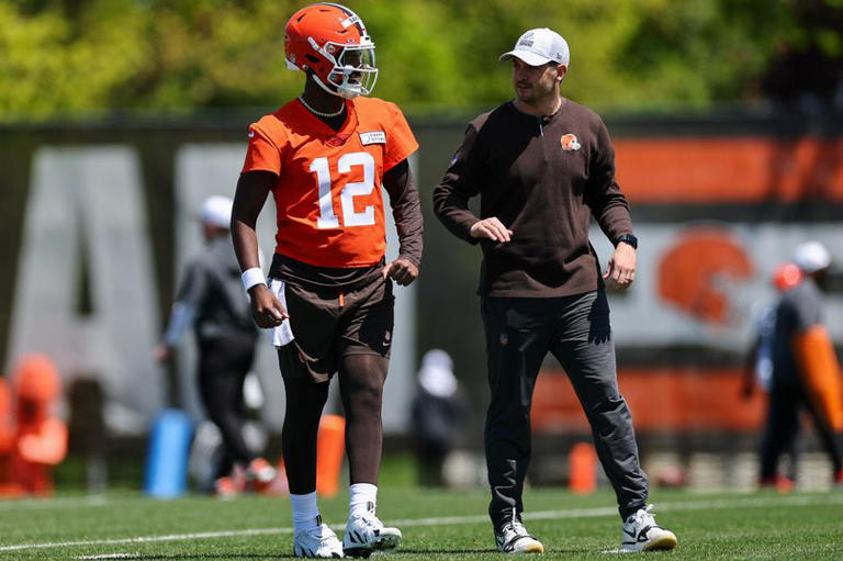 Cleveland Browns head coach responds to second Shedeur Sanders setback