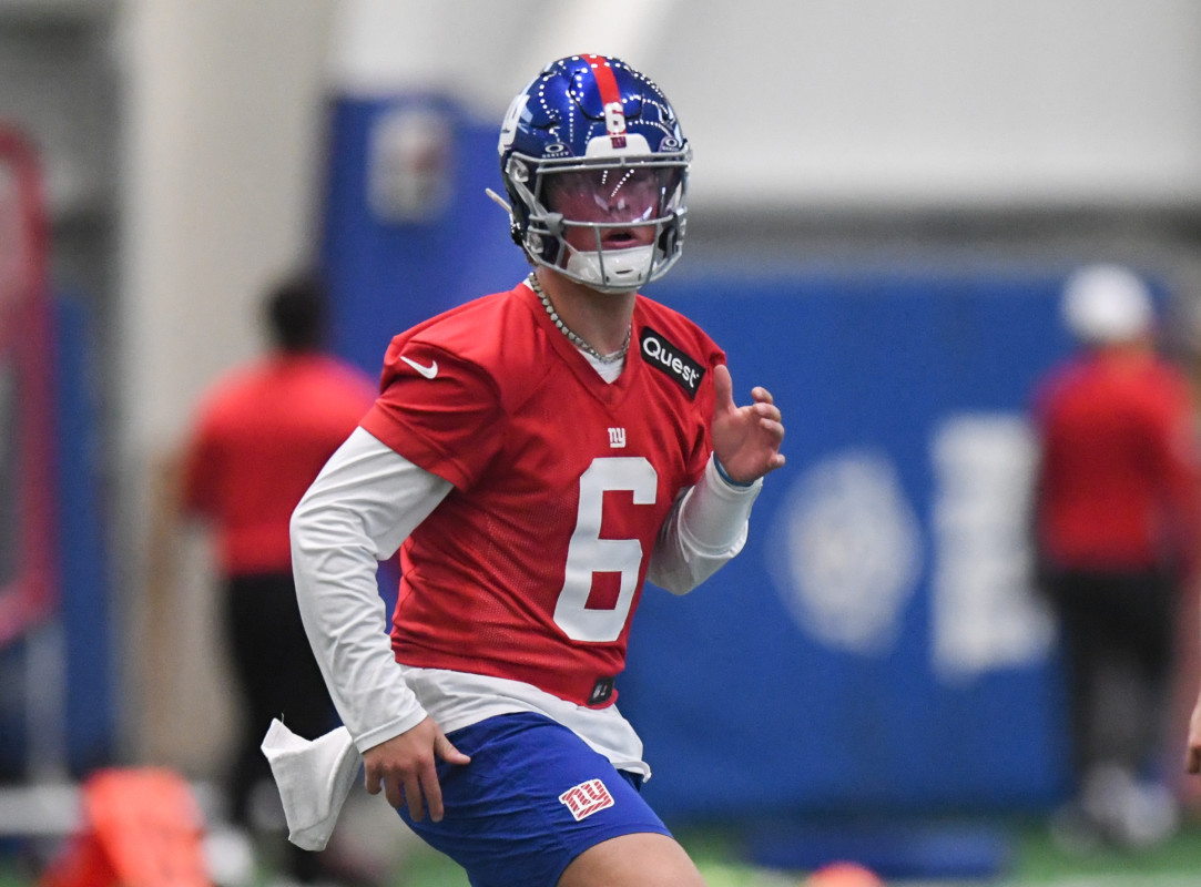 Giants First Depth Chart Reveals 'Surprise' at Quarterback with Rookie