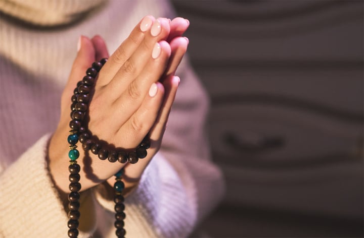 ‘A Di Đà Phật’ và ‘Nam mô A Di Đà Phật’, cách niệm nào đúng?