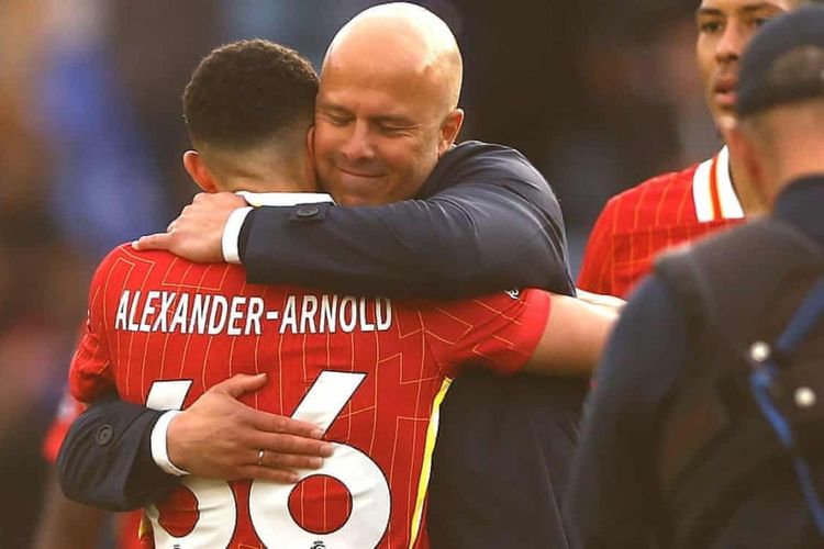 Arne Slot Prihatin Trent Alexander-Arnold Pergi dari Liverpool