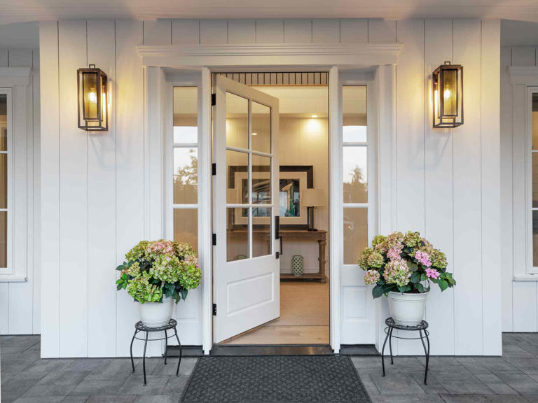 Interior designers agree: Get rid of these 8 things for a more timeless ...
