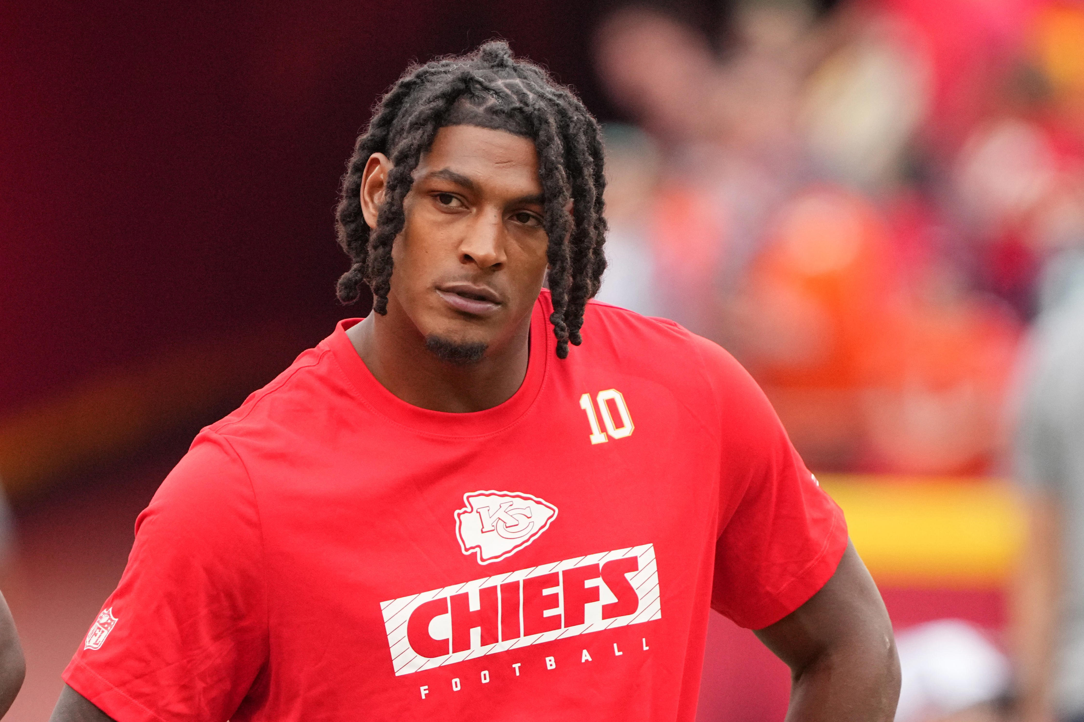 BREAKING: Kansas City Chiefs' Isiah Pacheco invests $2.8 million to renovate a home into a homeless shelter. Details below - maa