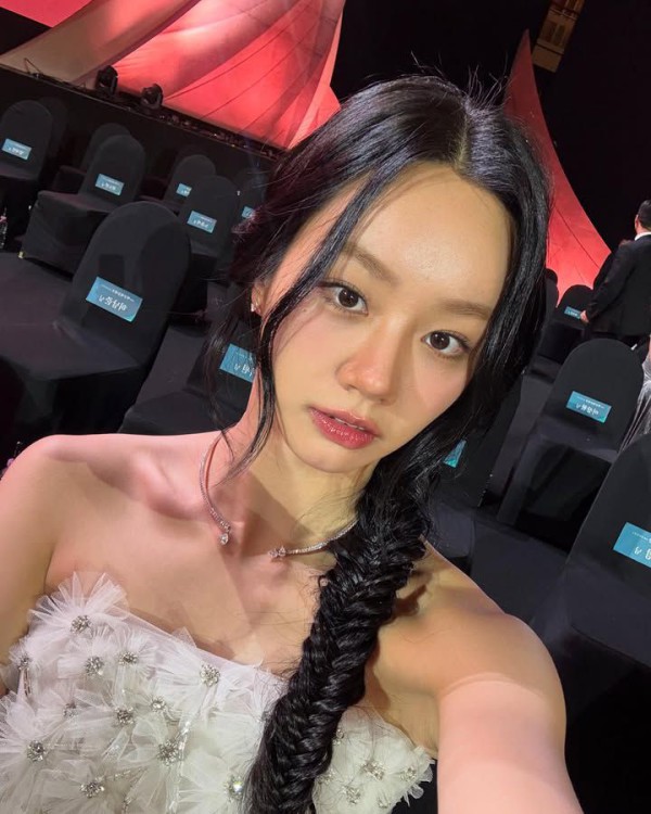 9 Inspirasi Rias Wajah Artis Korea dari Baeksang Arts Awards 2025, Luar Biasa!