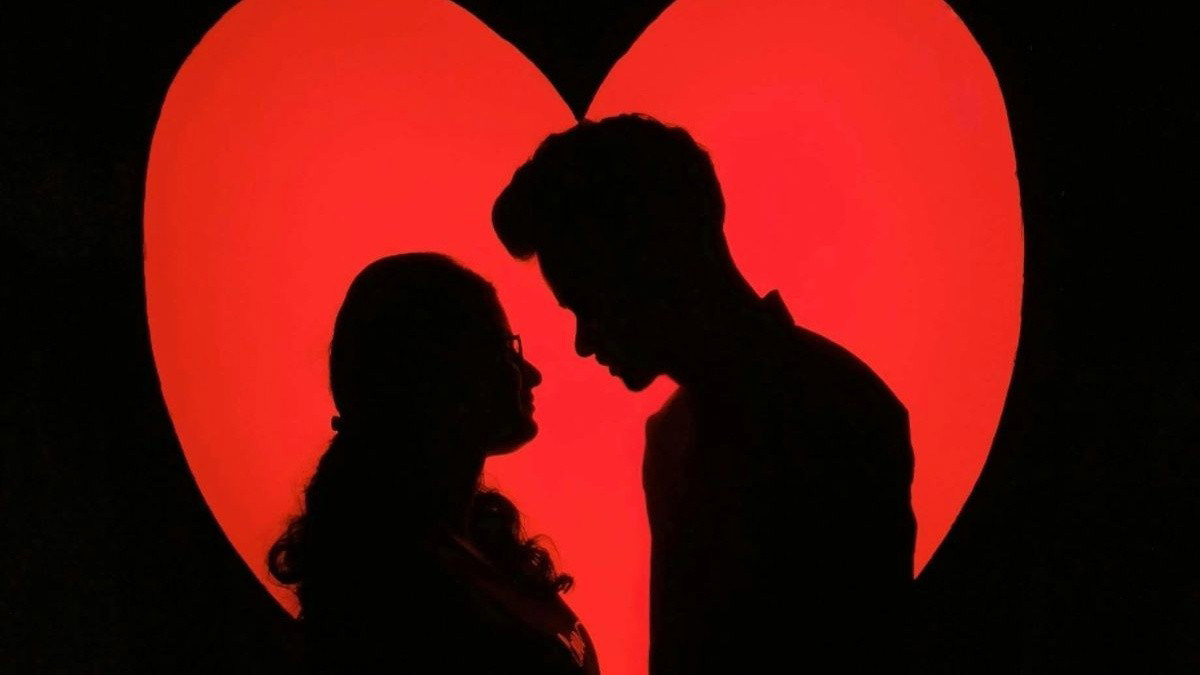 10 Signs You #39 re with a Charming Two Faced Guy 10 Signs You #39 re with a Charming Two Faced Guy
