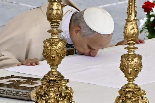 Papa Leon XIV inicia su pontificado AFP