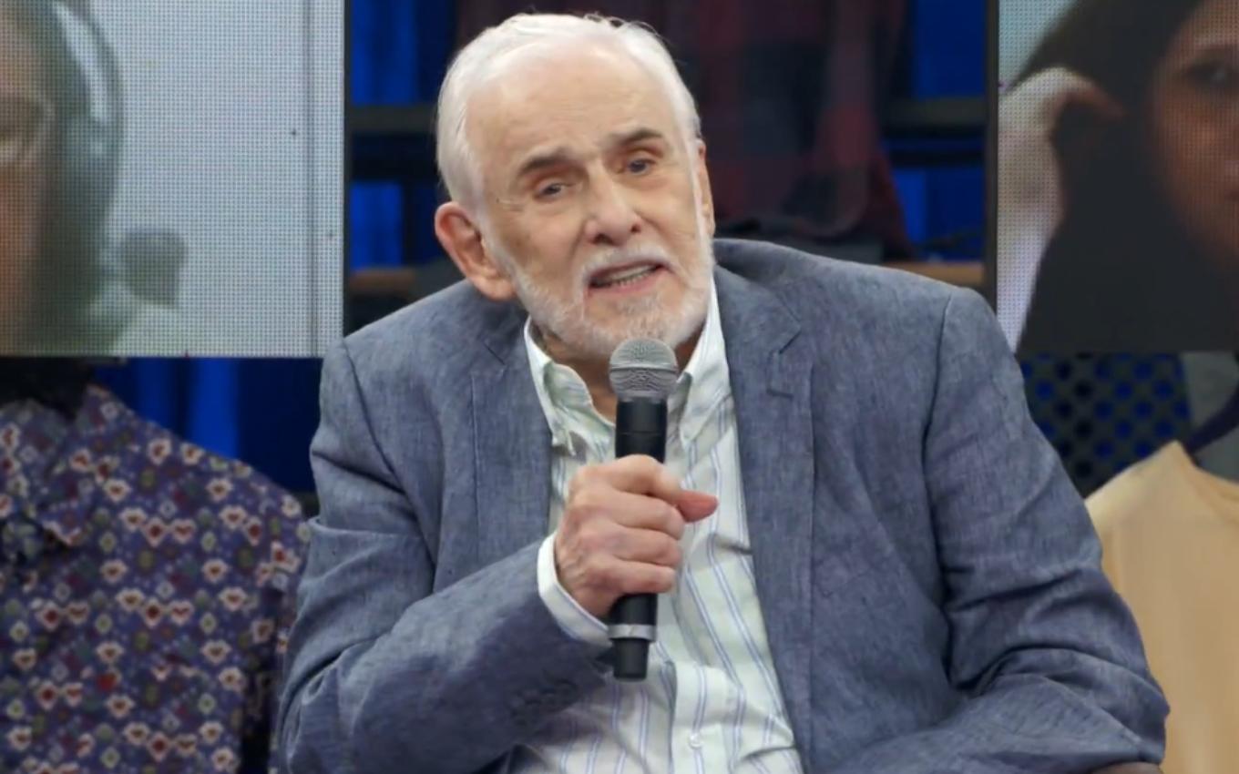 Aos 91 anos, Francisco Cuoco pesa 130 quilos e enfrenta problemas de saúde