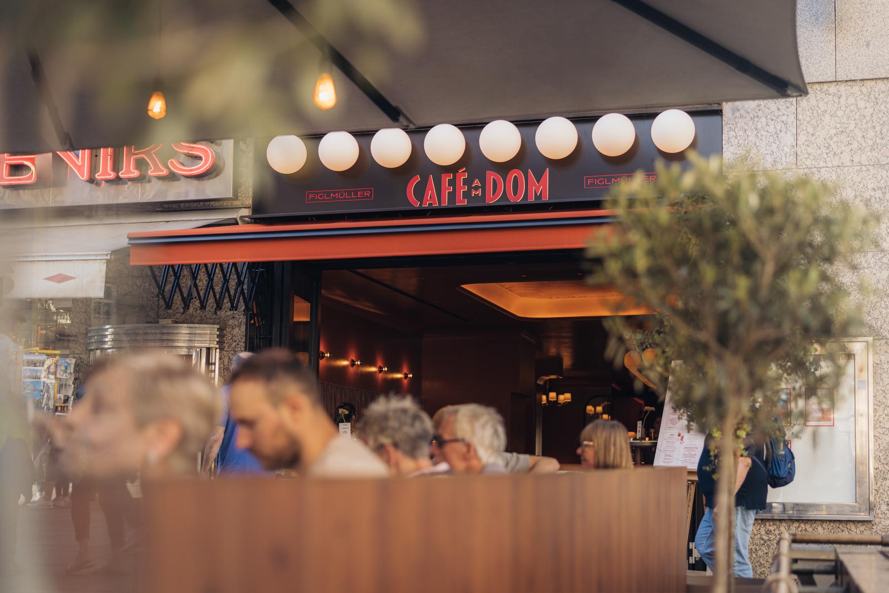 Lokalkritik: Figlmüller-Schnitzel und fröhliche Kellner vor dem Stephansdom