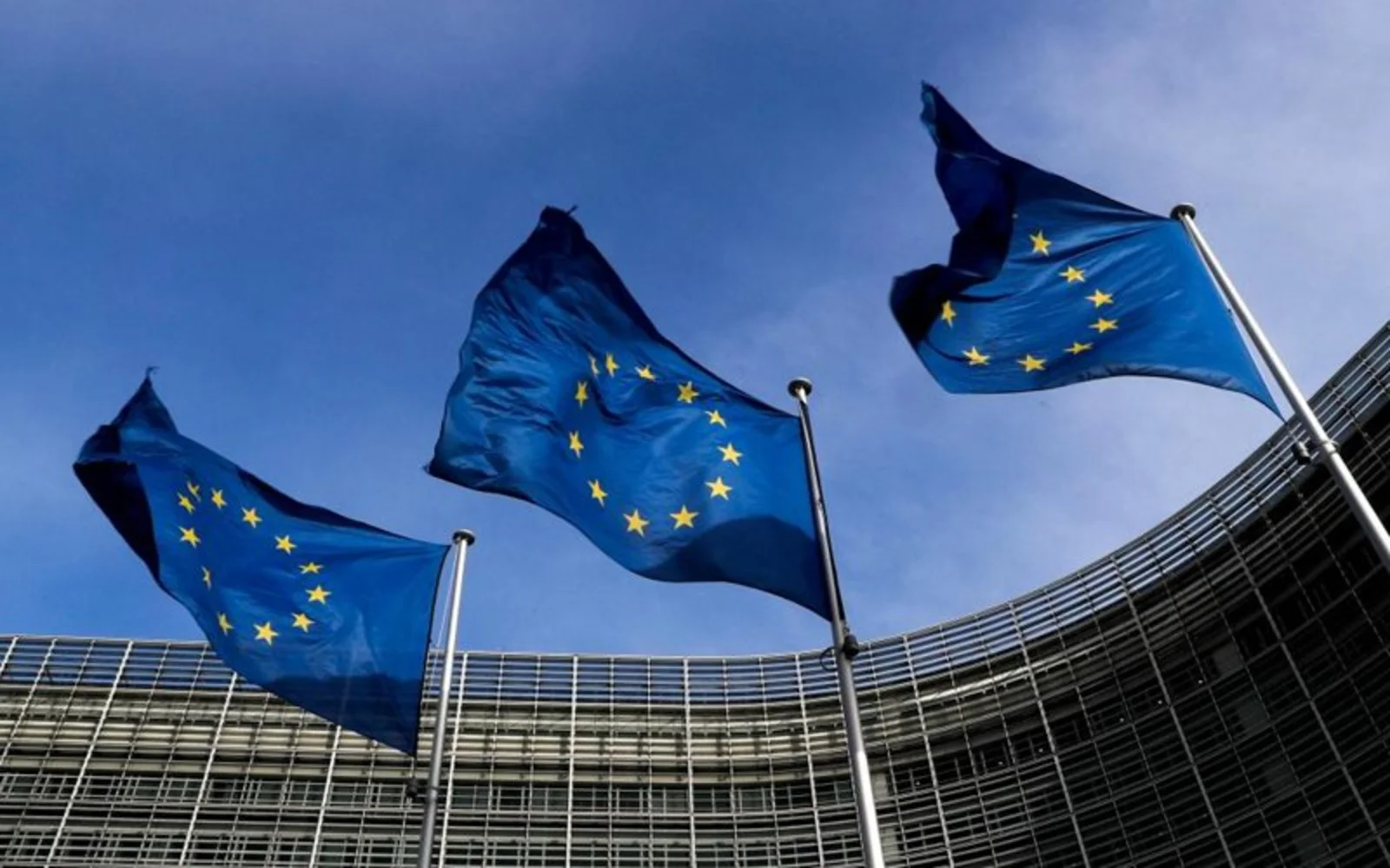 EU 'expects' US to honour trade deal as Trump hikes tariffs