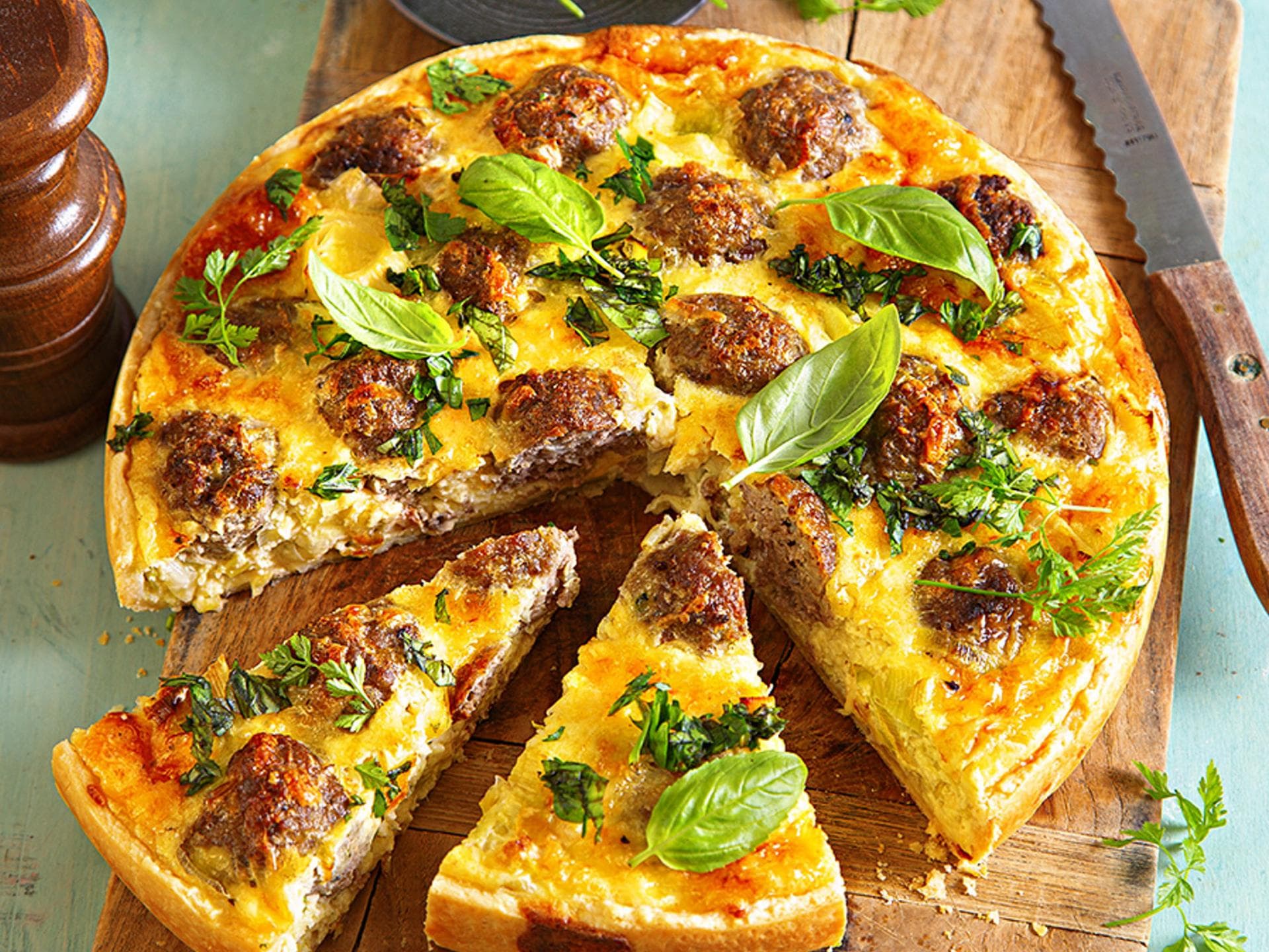 Hackbällchen-Tarte: Einfaches Rezept