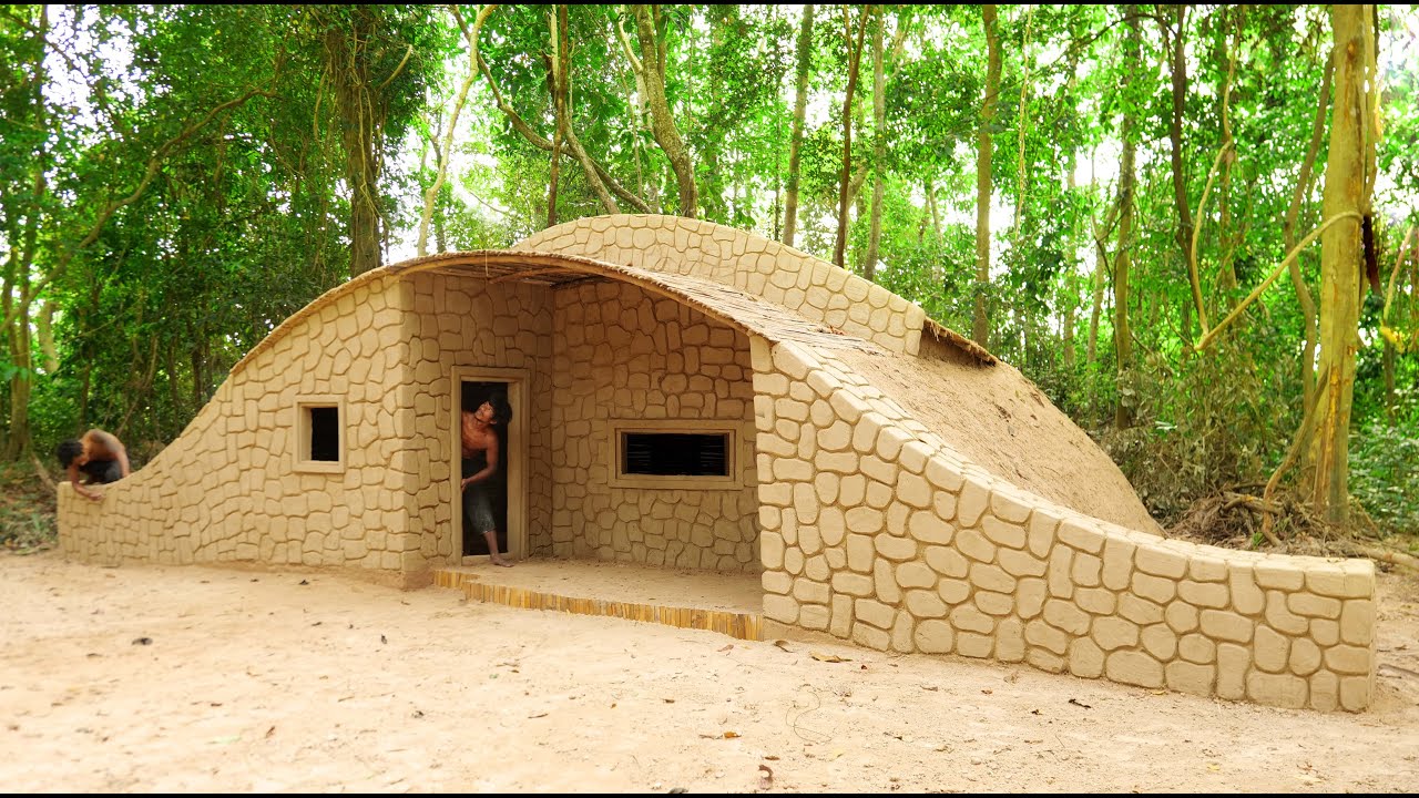 14 days building a beautiful hobbit villa with underground decorated room