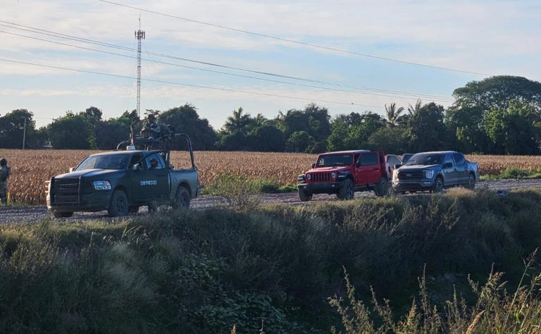 Ataques armados en Navolato; ejército abate a un civil y detiene a cuatro más. Foto: Especial