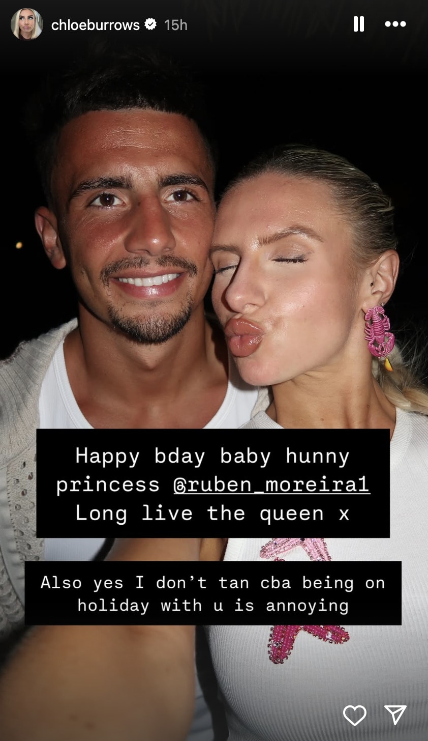 love-island-s-chloe-burrows-her-age-new-man-toby-aromolaran-split