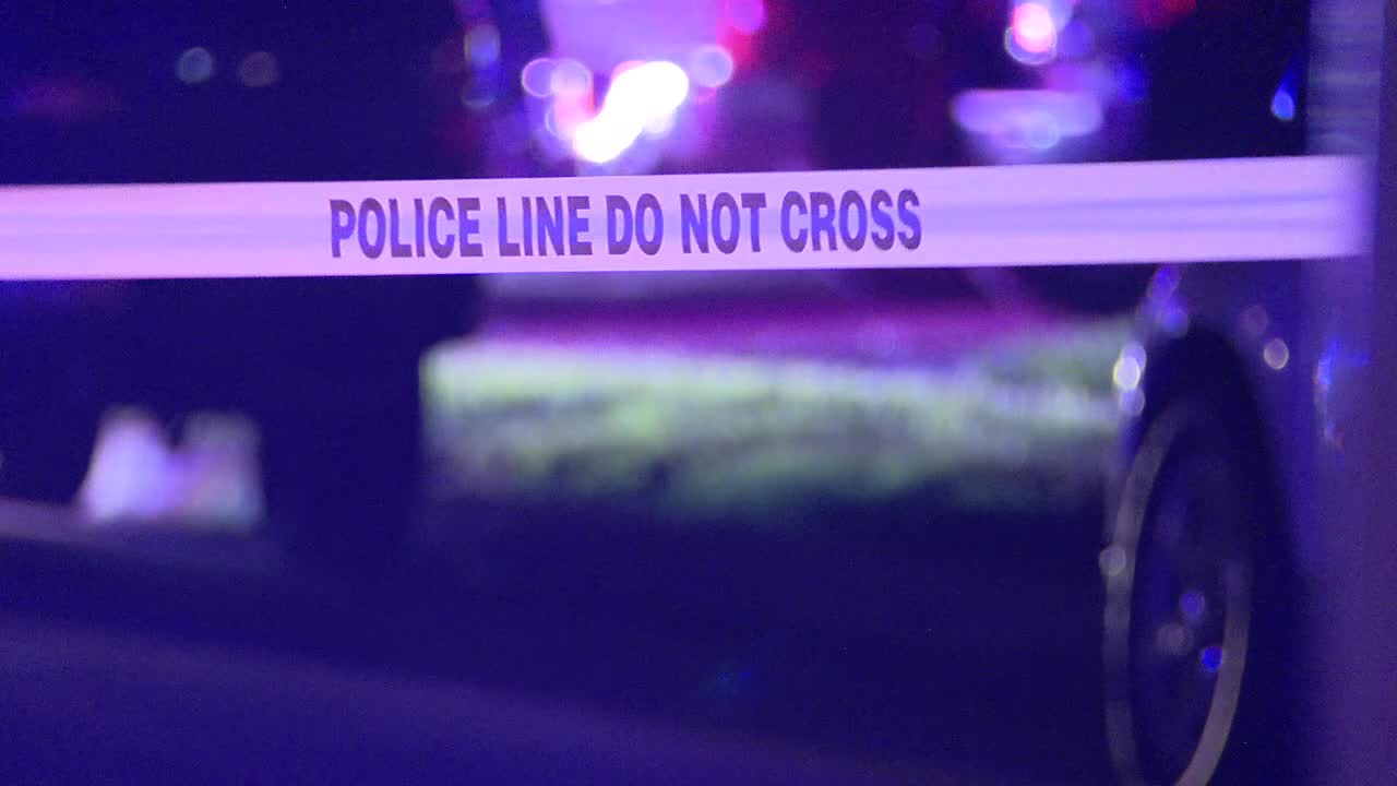 Dallas police investigate deadly stabbing, victim identified