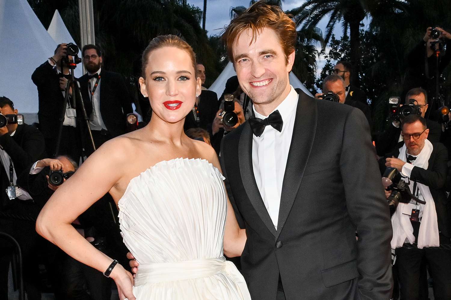 Jennifer Lawrence and Robert Pattinson Laugh Off Wardrobe Malfunction