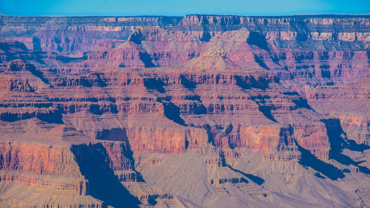 Washington man dies while attempting rimtorim hike at Grand Canyon(01)