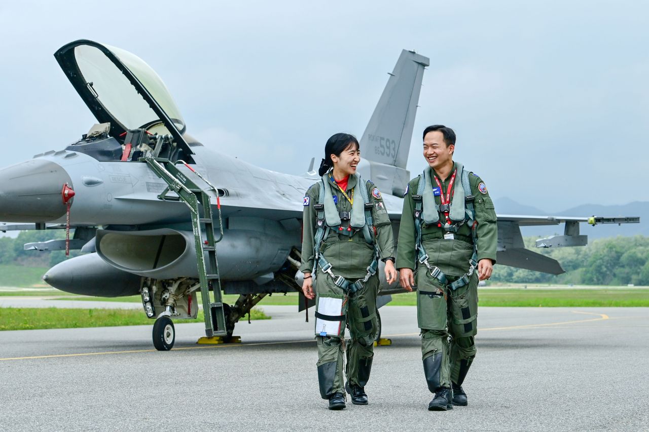 공군 부부 조종사, 사상 첫 해외연합훈련 함께 참가