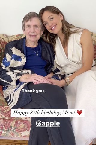 Jennifer Garner’s Wrap Dress Is a Smart Summer Staple to Add to Your