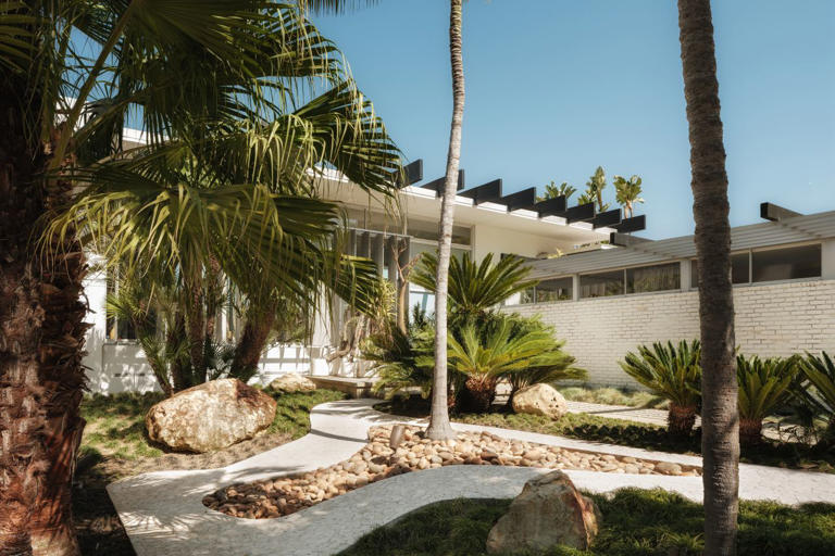 The Only House in the U.S. Designed by Oscar Niemeyer Asks