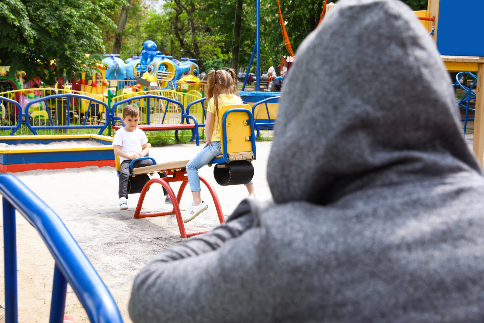 How talking to strangers can make us happier