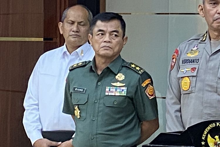Asintel Panglima TNI Mayjen Djaka Budi Utama saat konpers di Kantor Kemenko Polhukam, Jakarta Pusat, Senin (25/3/2024).