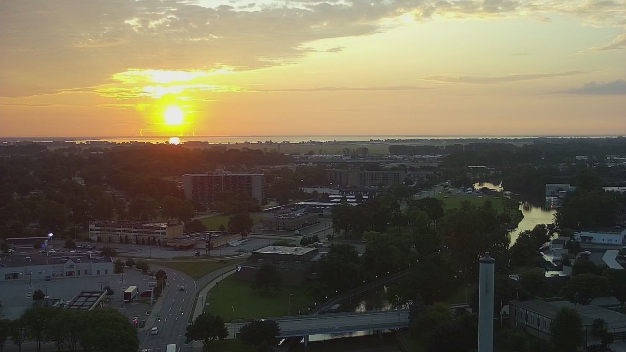 Metro Detroit weather: Dry start to the day, but a stretch of rain is ...