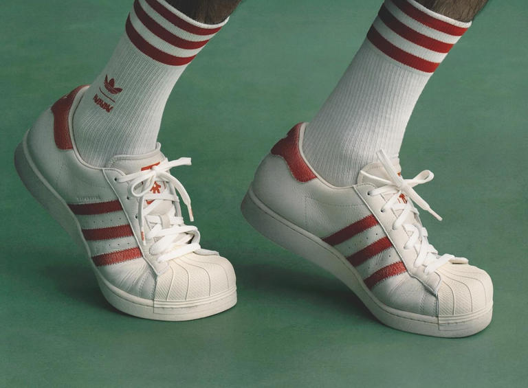 【Adidas】Avavav Moonrubber スニーカー Black AVAVAV x Adidas Moonrubber and Superstar Release in May