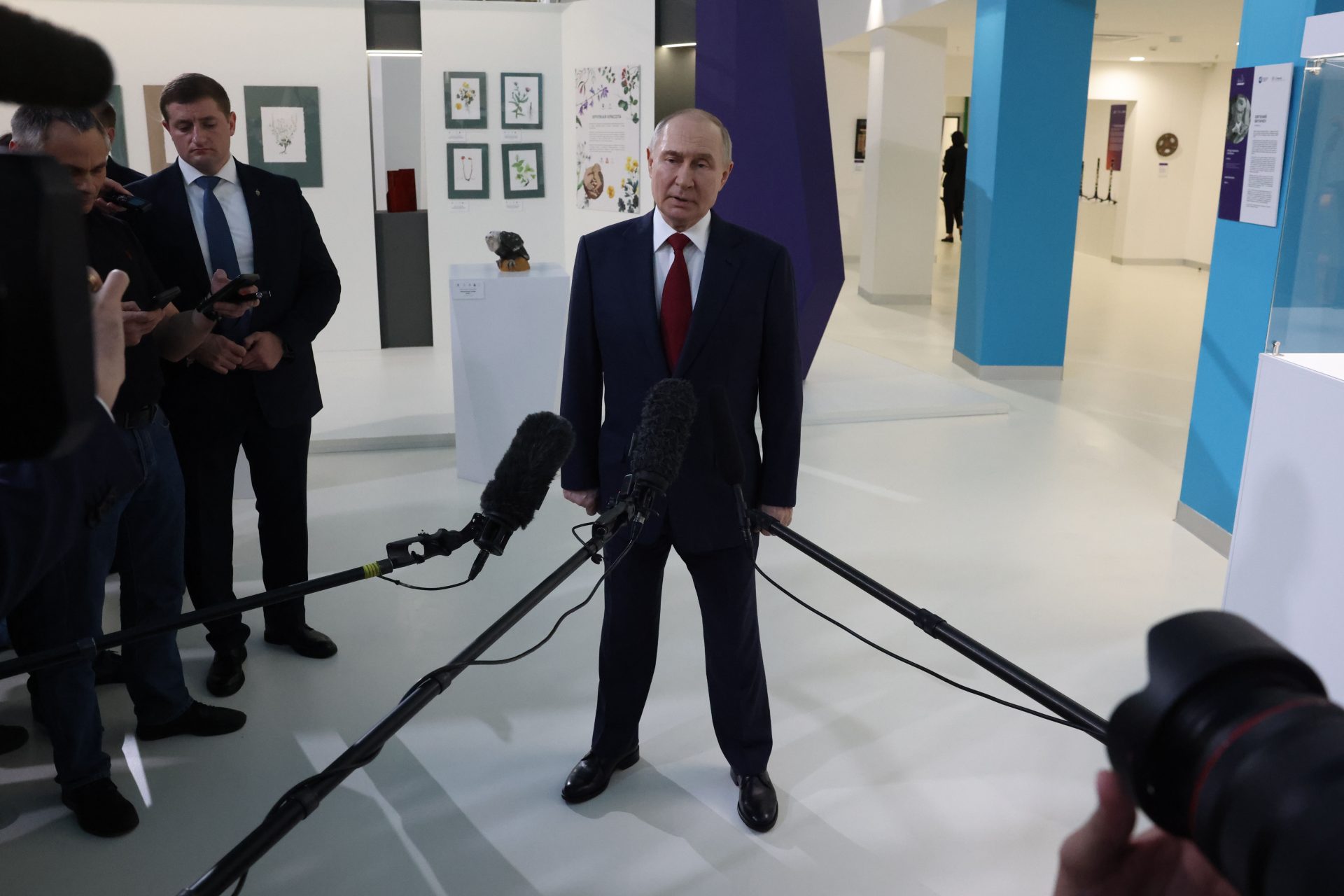 Ist Ein Frieden In Sicht Ukraine Bietet Russland Neue Gespräche An