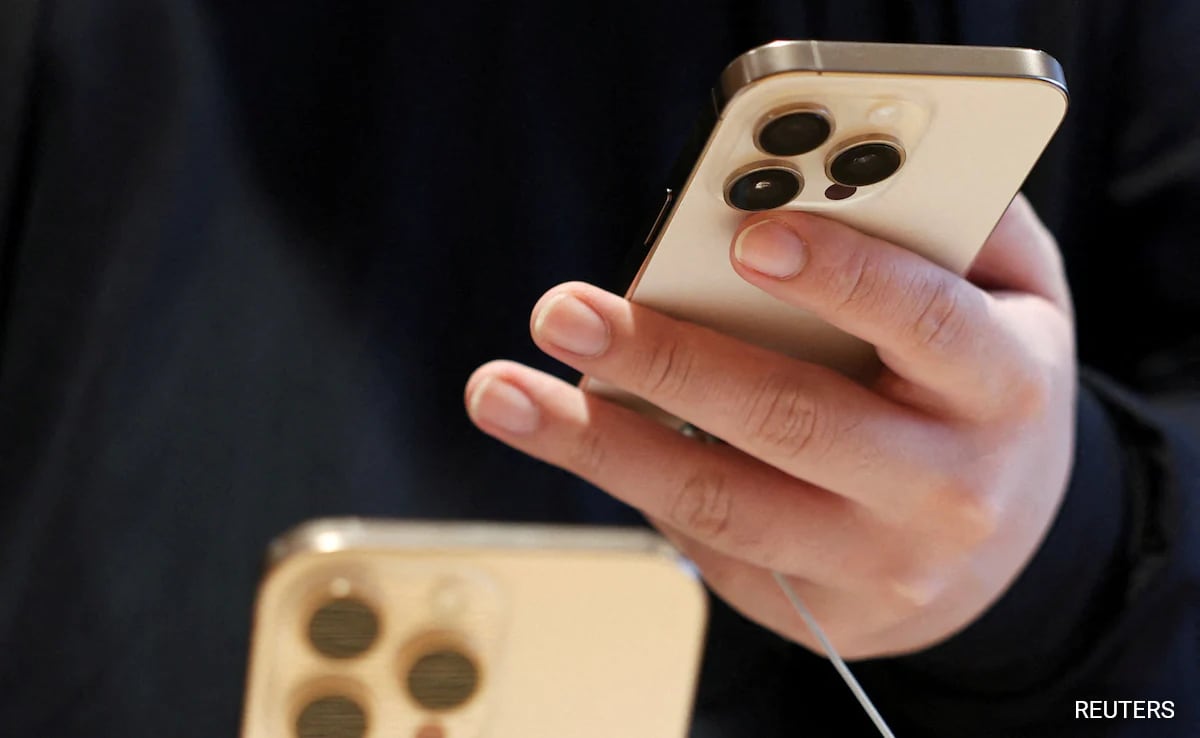 Millions of Apple iPhone users at risk of hacking from 'Darksword ...