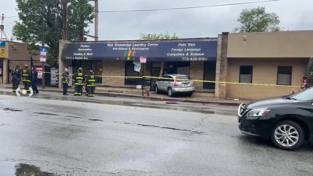 SUV slams into daycare center on Chicago's Southwest Side; child injured
