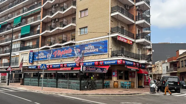Van a matarte, te defiendes y acabas detenido tras salir herido del hospital