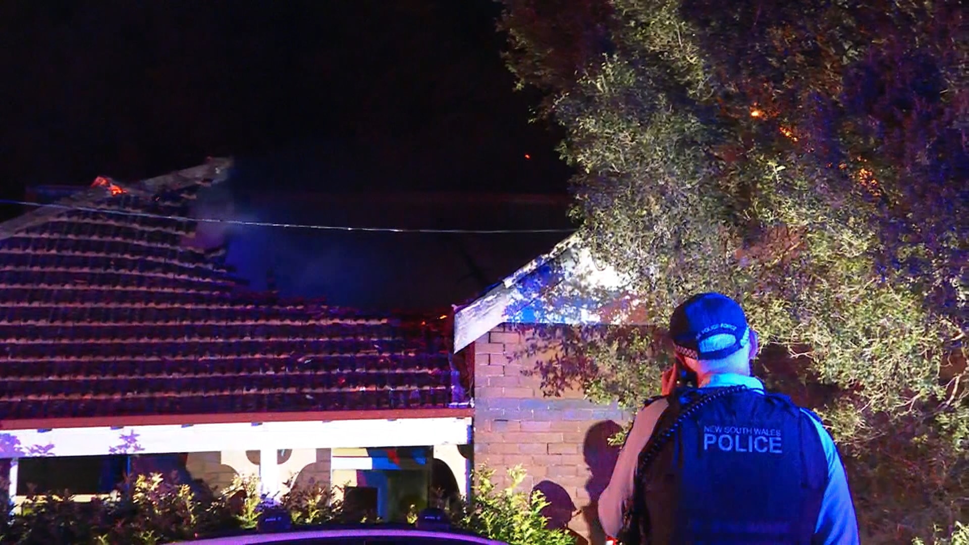 Man charged with murder after Croydon house fire in Sydney's inner west(00)