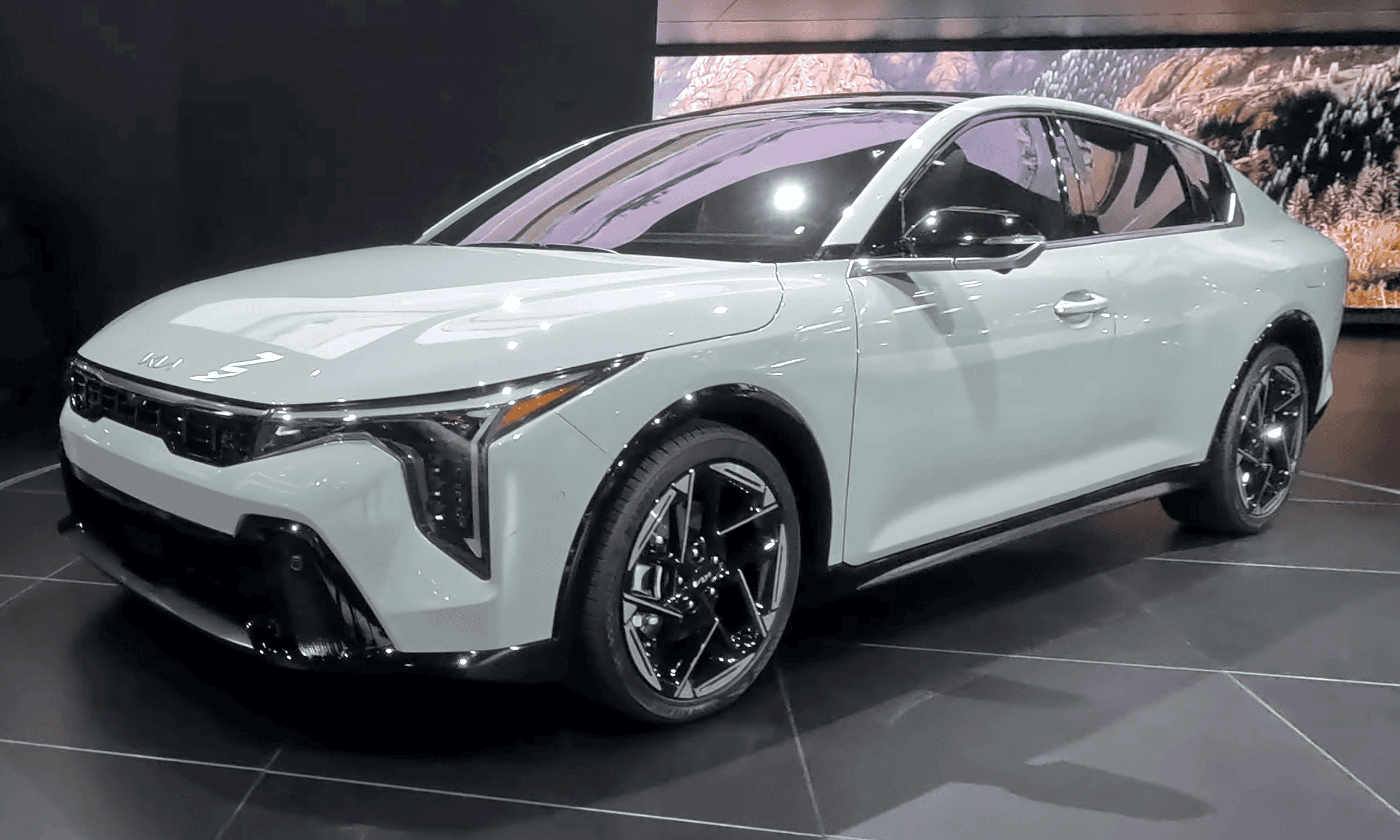 Kia K4