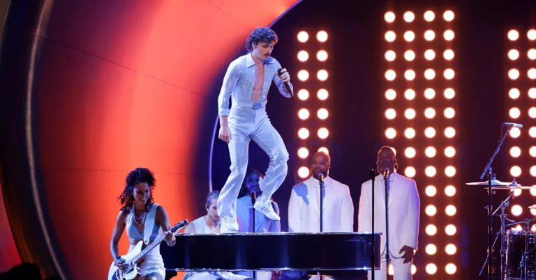 Benson Boone apologized after grabbing his crotch during his 2025 Grammys performance.cbs