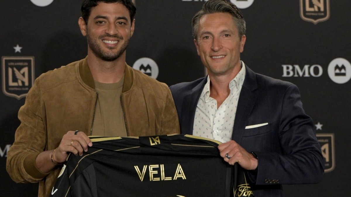 Mexican Star Carlos Vela Hangs Up His Boots and Unveils New Career Path