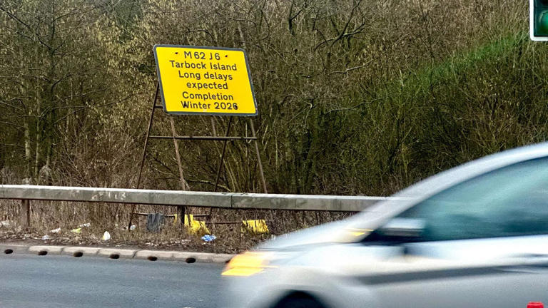'Unavoidable delays' as major M62 exit in Merseyside closes for over a year