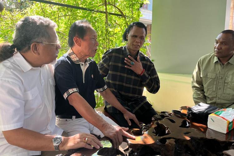 Ketua Umum DPP GRIB Jaya, Hercules Rosario Marshal meminta maaf kepada mantan Kepala BIN, Letjen TNI (Purn) Sutiyoso.