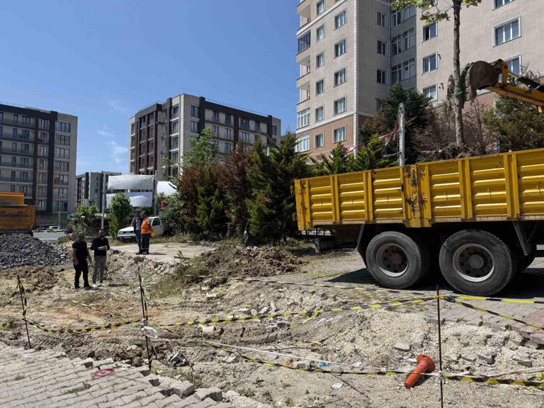 İMAMOĞLU'NUN ARAZİSİNE EL KOYDUĞUNU İDDİA EDEN BALCI, CHP LİDERİ ÖZEL'E DEFALARCA DURUMUNU ANLATAN MEKTUPLAR GÖNDERDİĞİNİ VE KARŞILIK BULAMADIĞINI SÖYLEDİ.