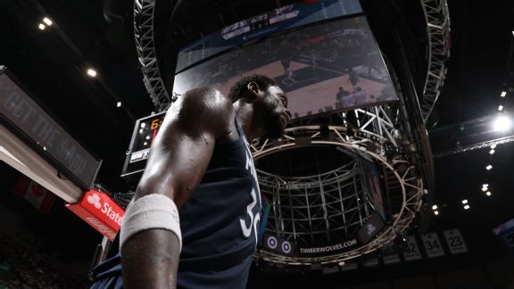 From Struggles to Dominance: A Deep Dive Into Julius Randle's Recent Performance