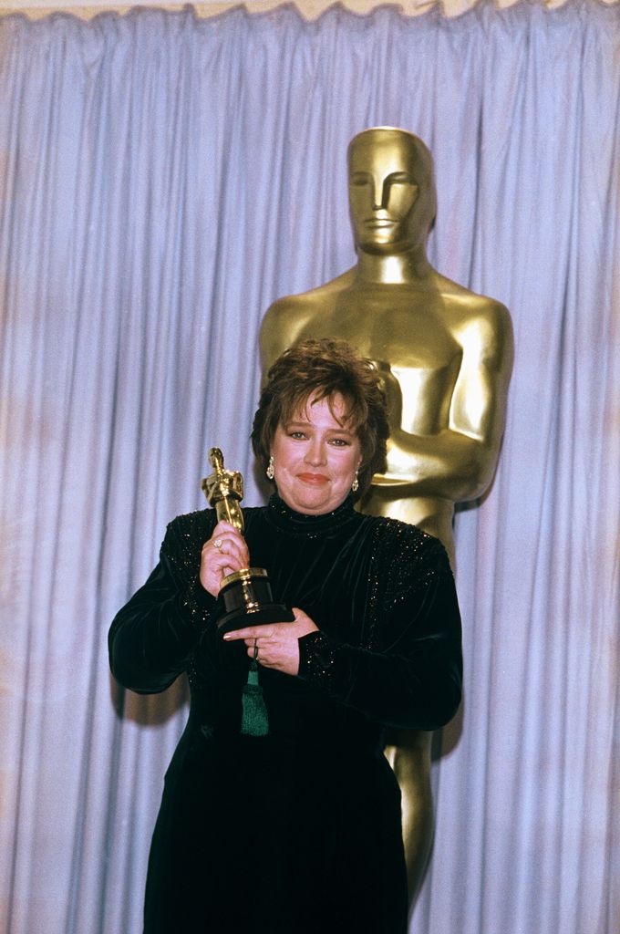 Kathy Bates showcases 100lb weight loss transformation in glamorous outing