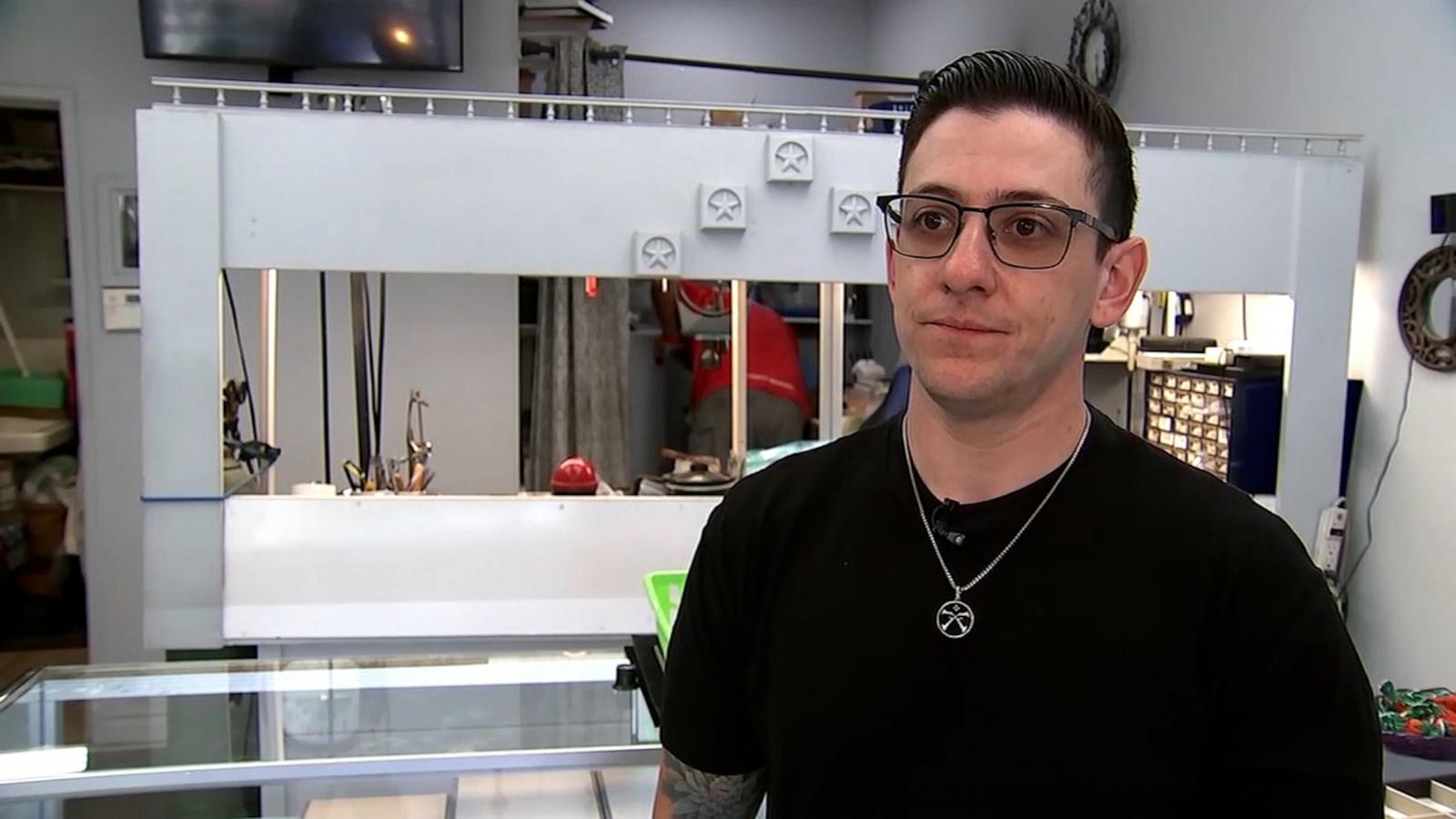 California Jewelry Store Heist Family Loses 2m In Cash And Heirloom