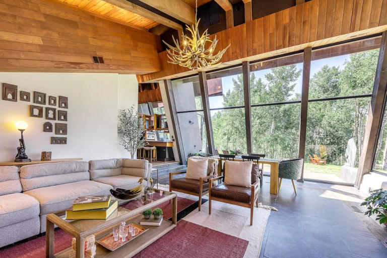 The best luxury long-term Airbnb rentals for living large around the globe