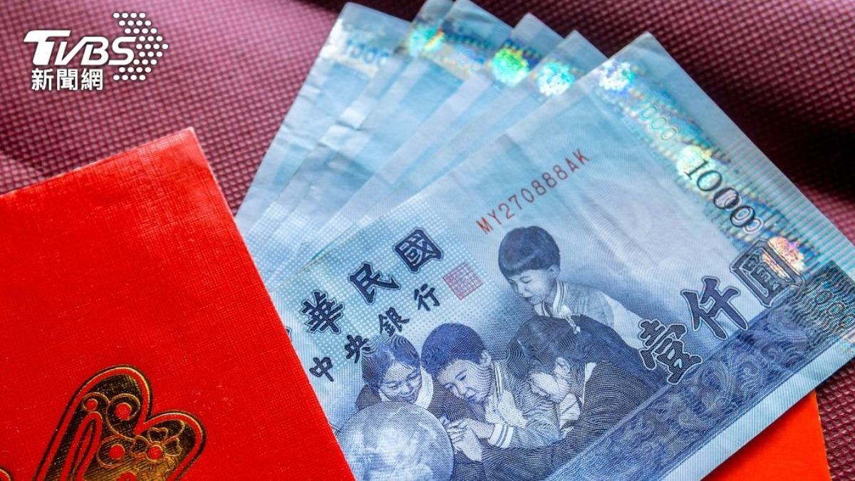 每年包10萬! 父逝後姊竟討回「全部紅包」 網：把長輩當銀行