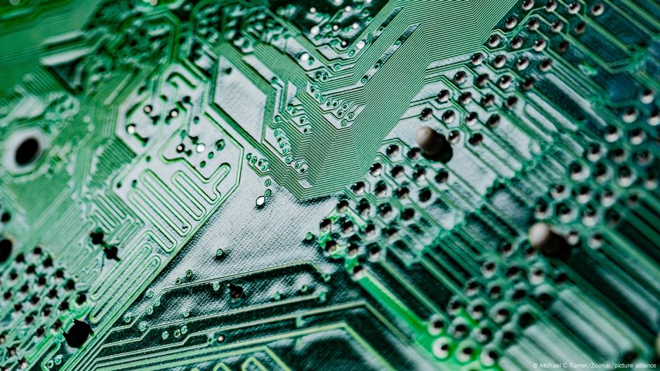 Ramai Digaungkan, Laptop Buatan Arab Saudi Bakal Jadi Kenyataan?