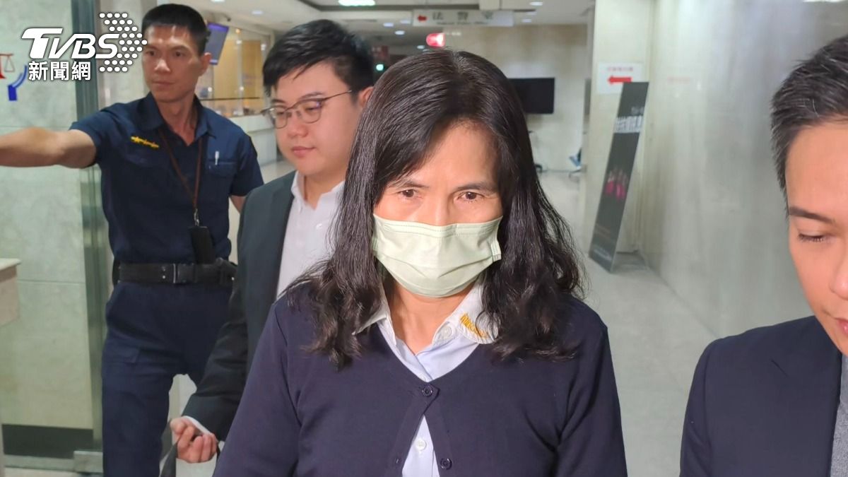 名佳利財務黃美珍15萬元交保。（圖／陳冠宇攝）