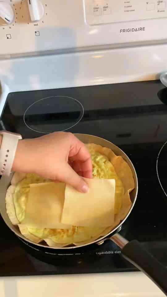 Healthy And Tasty Spinach Egg Wrap Recipe